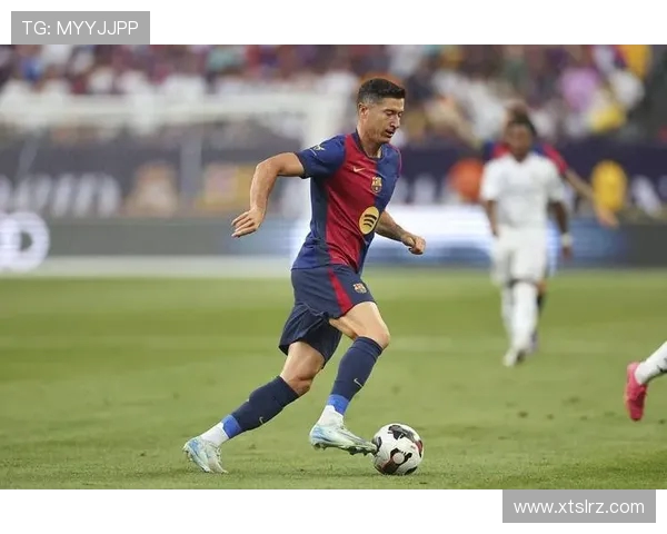 莱万状态火热欧冠赛场再创佳绩10场打入12球领跑射手榜